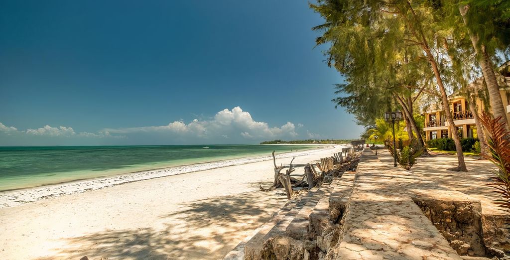 Escapade à Zanzibar avec excursions incluses et hôtel AHG Maya Bay 4*