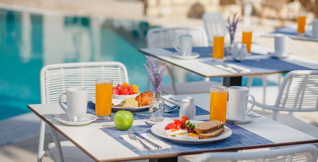 Louis St. Elias Resort & Waterpark 4*