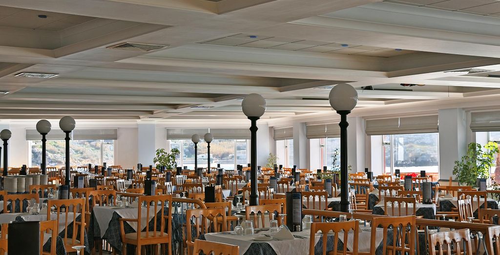 Paradise Bay Resort 4*