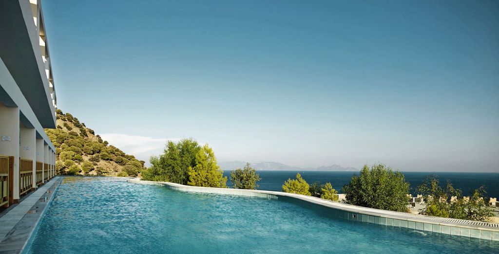 Mitsis Family Village 4*