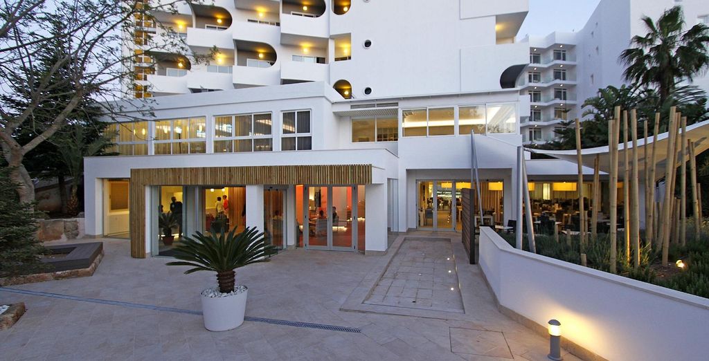 Hotel BG Pamplona 4*