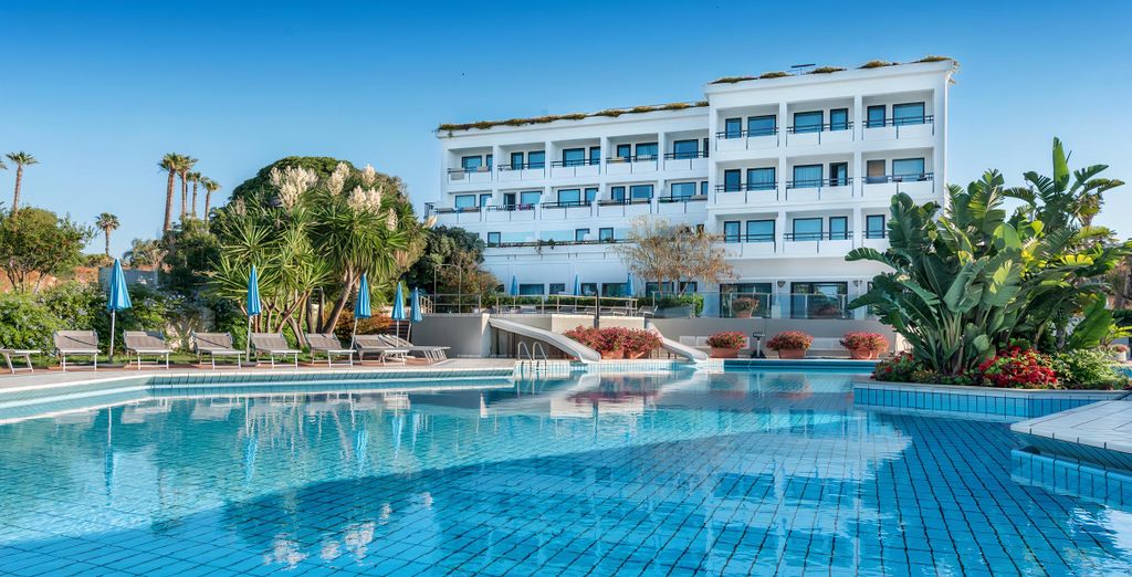 Acacia Palace 4*