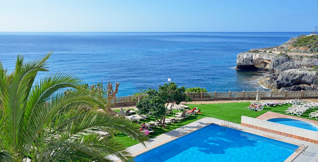 Alua Calas de Mallorca Resort 4* 