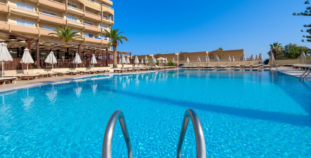 Sun Beach Resort Complex 4*