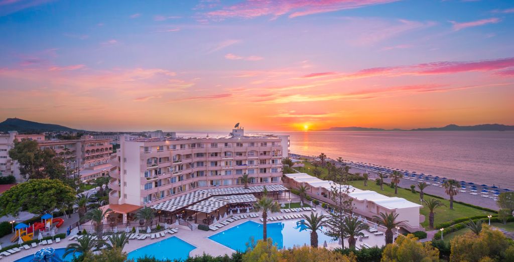 Sun Beach Resort Complex 4*
