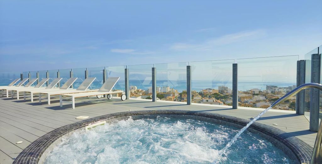Tonga Tower Design Hotel & Suites 4*