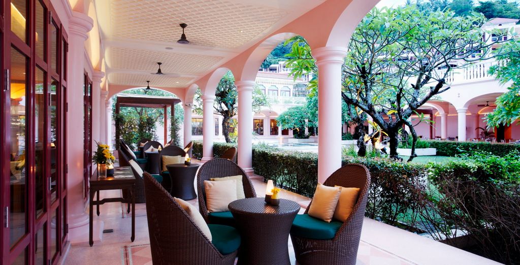 Combinato 5* Centara Grand & Bangkok Convention Centre at Central World e Centara Grand Beach Resort Phuket 