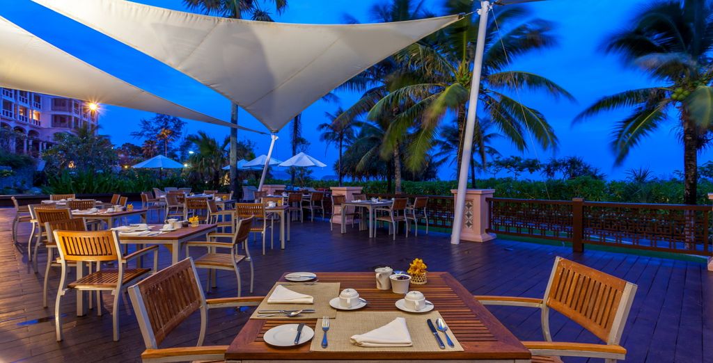 Combinato 5* Centara Grand & Bangkok Convention Centre at Central World e Centara Grand Beach Resort Phuket 