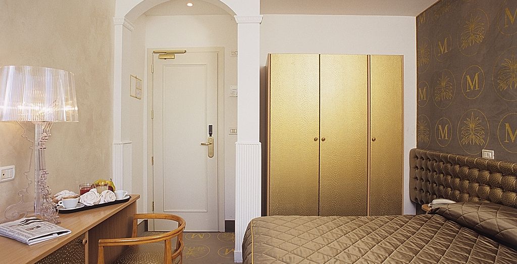 M Glamour Hotel