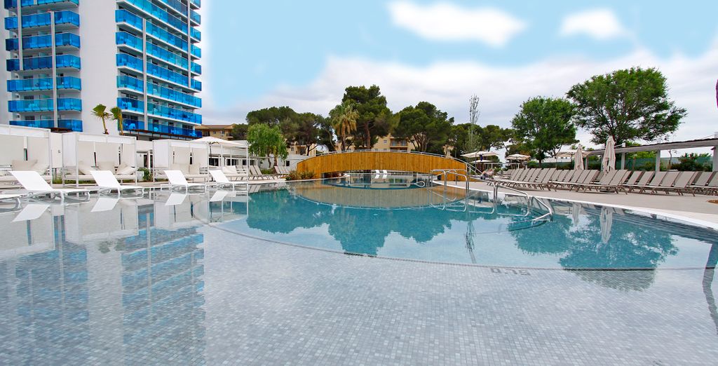 Tonga Tower Design Hotel & Suites 4*