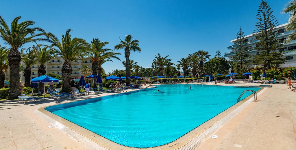 Blue Horizon Palm Beach 4*