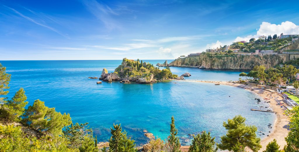 Alla scoperta delle Isole Eolie e Taormina