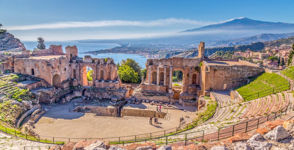 Alla scoperta delle Isole Eolie e Taormina