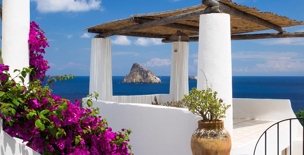 Alla scoperta delle Isole Eolie e Taormina