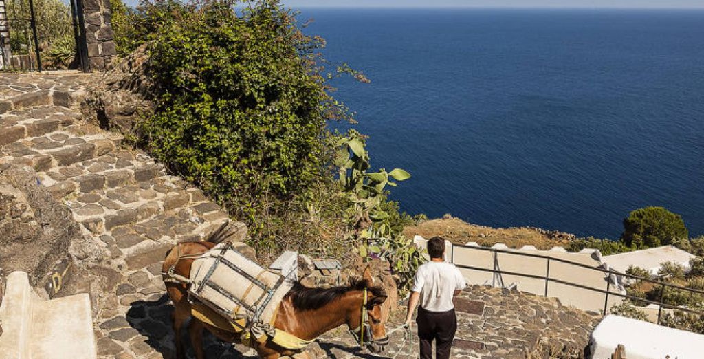 Alla scoperta delle Isole Eolie e Taormina
