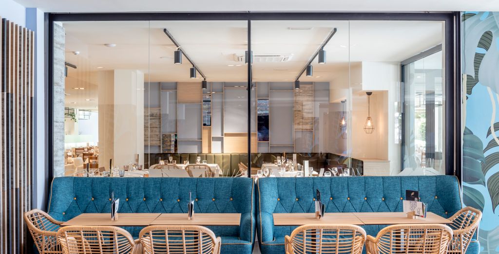 AQUA Hotel Montagut Suites 4* 