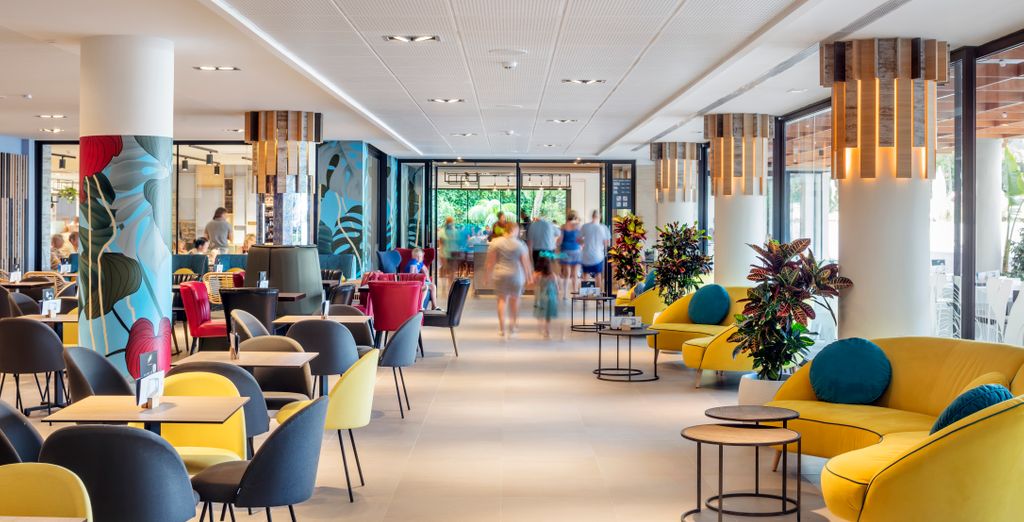 AQUA Hotel Montagut Suites 4* 