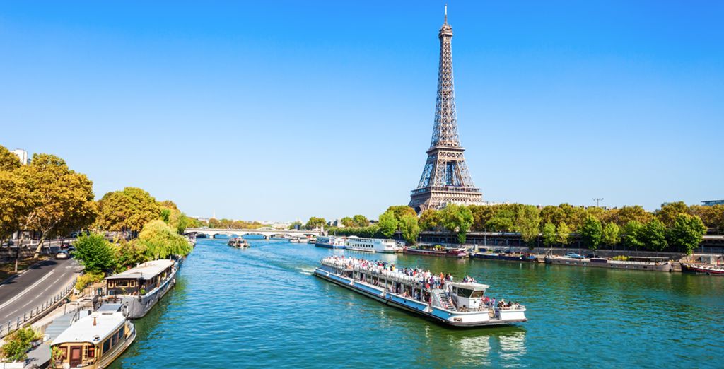 Cruise along the Seine
