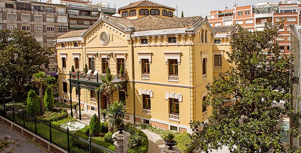 Hotel Hospes Palacio De Los Patos 5*