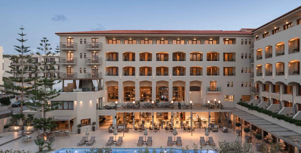 Theartemis Palace 