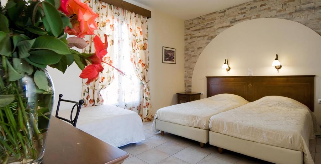 Tour di 8, 10 o 13 notti alla scoperta di Atene, Naxos e Santorini