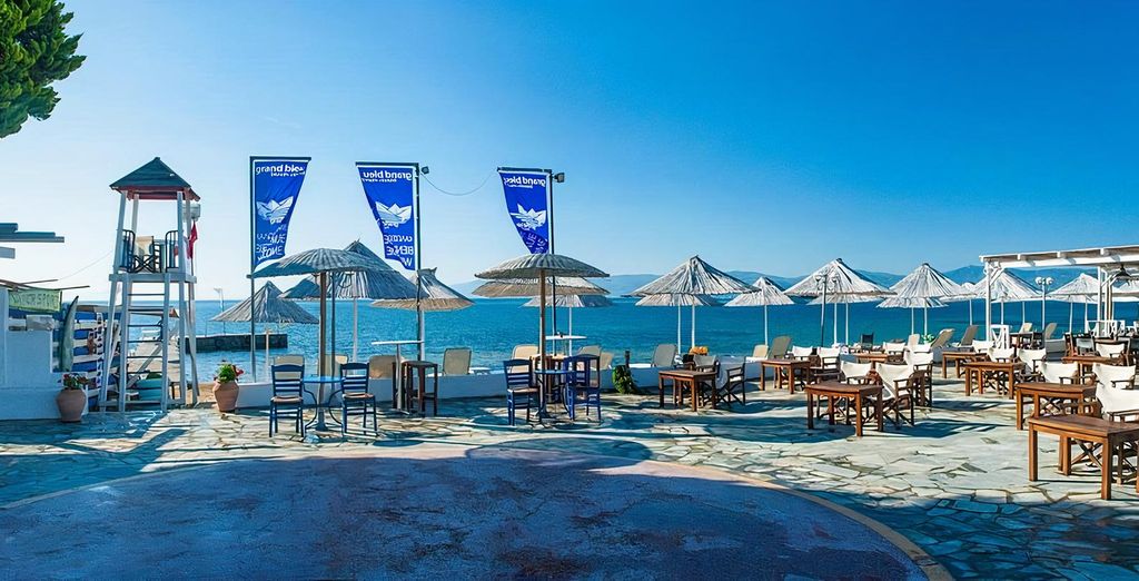 Grand Bleu Beach Resort