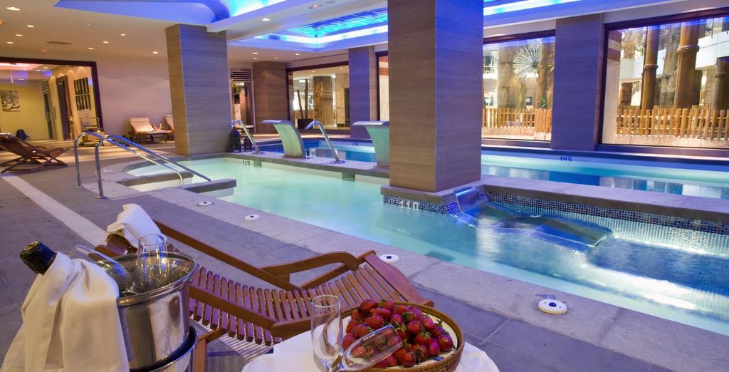 Hotel Holiday World Polynesia 4*