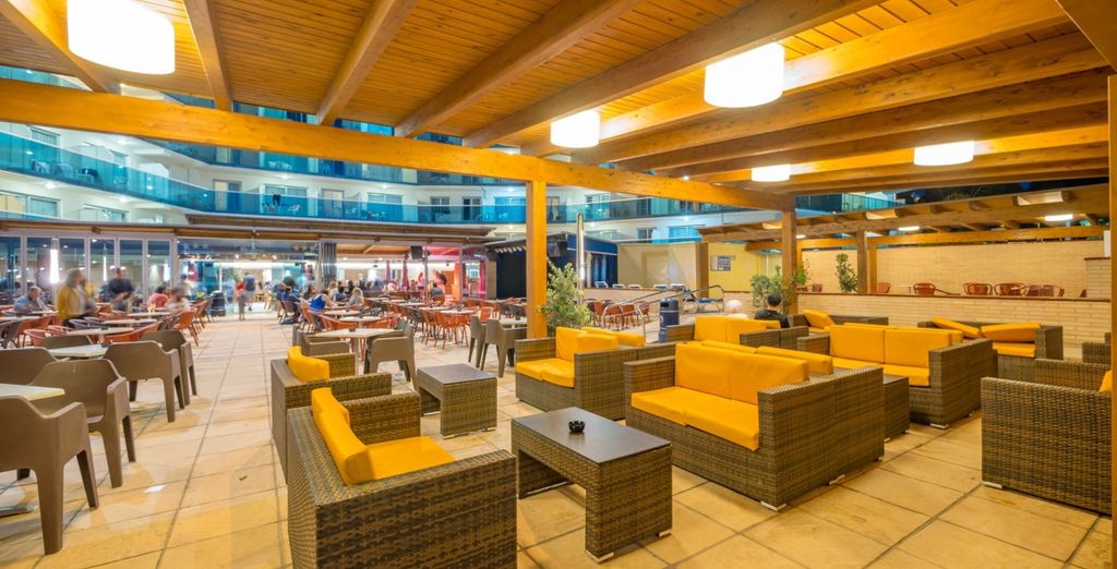 Golden Donaire Beach Hotel