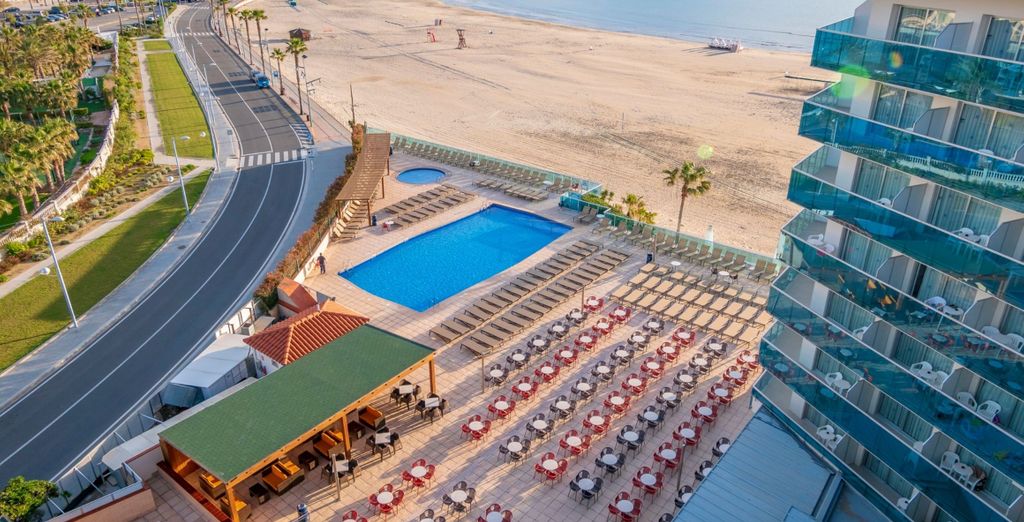 Golden Donaire Beach Hotel