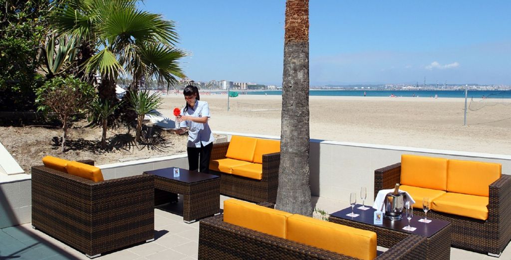 Golden Donaire Beach Hotel