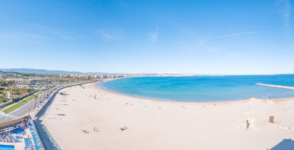 Golden Donaire Beach Hotel