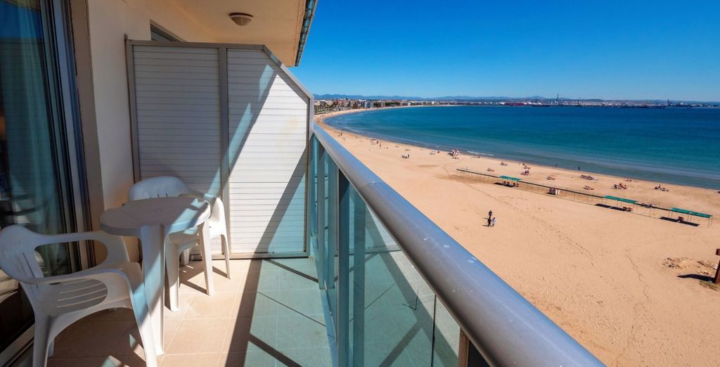Golden Donaire Beach Hotel