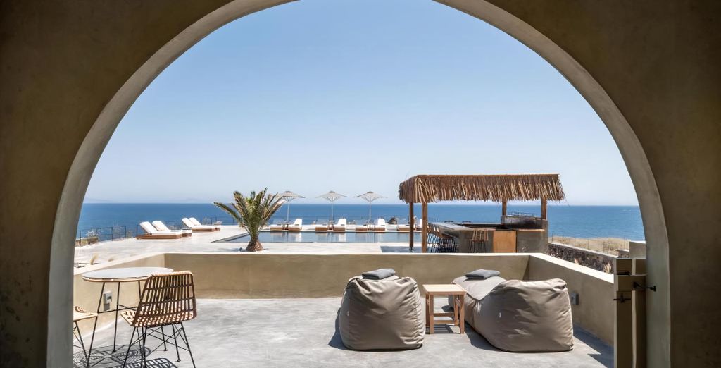 Colombos Beachfront Santorini