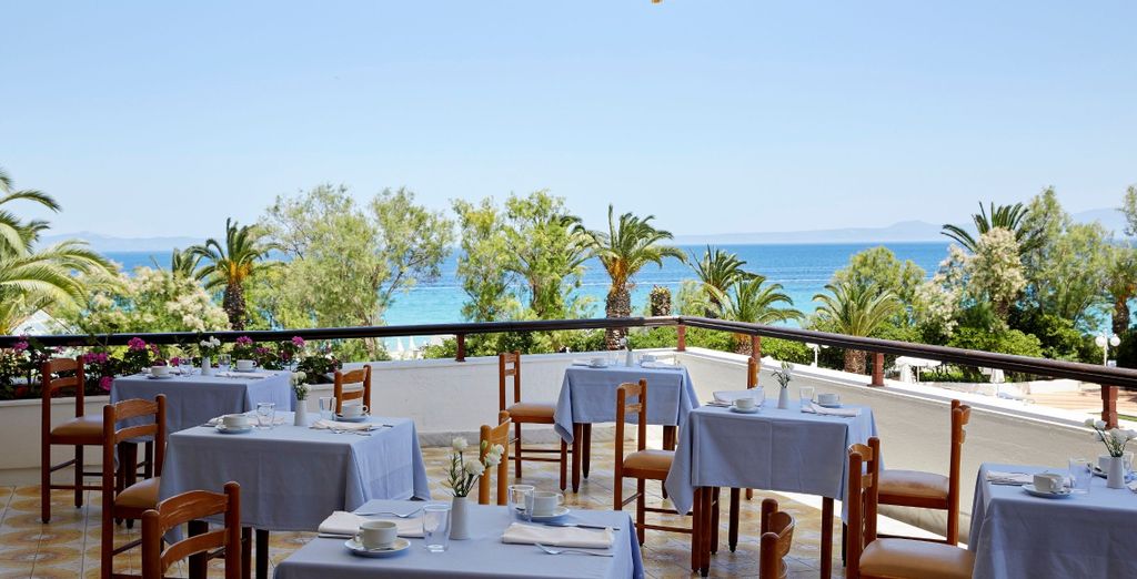 Pallini Beach Hotel 4*