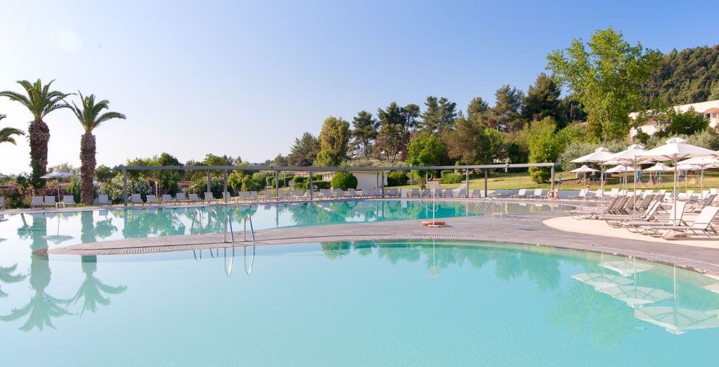 Pallini Beach Hotel 4*