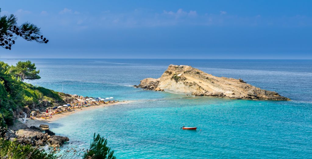 Astra Village Hotel & Suites 4*