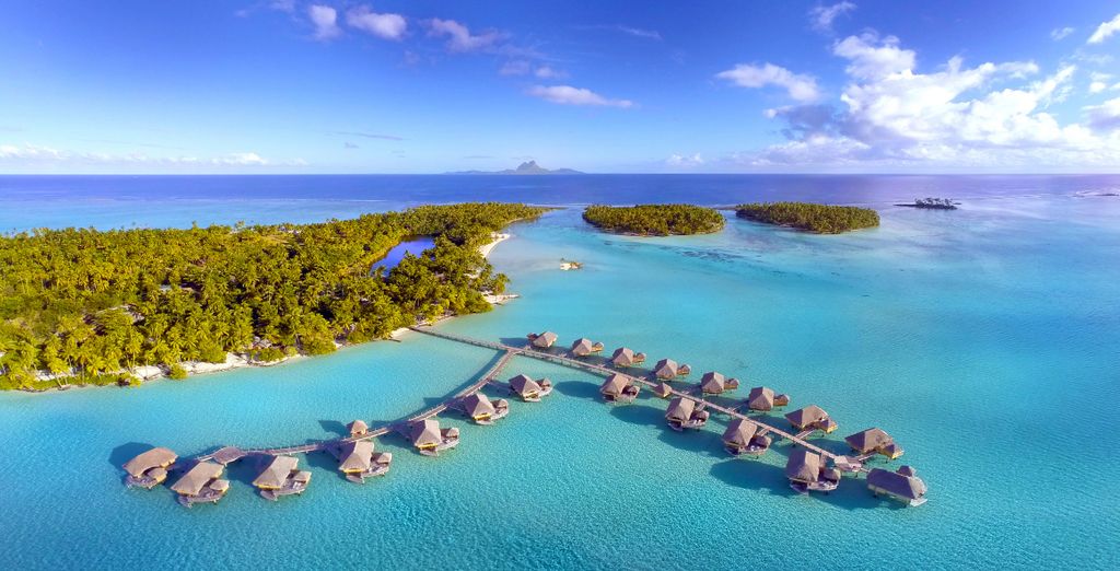 Black Friday travel deals : paradise islands