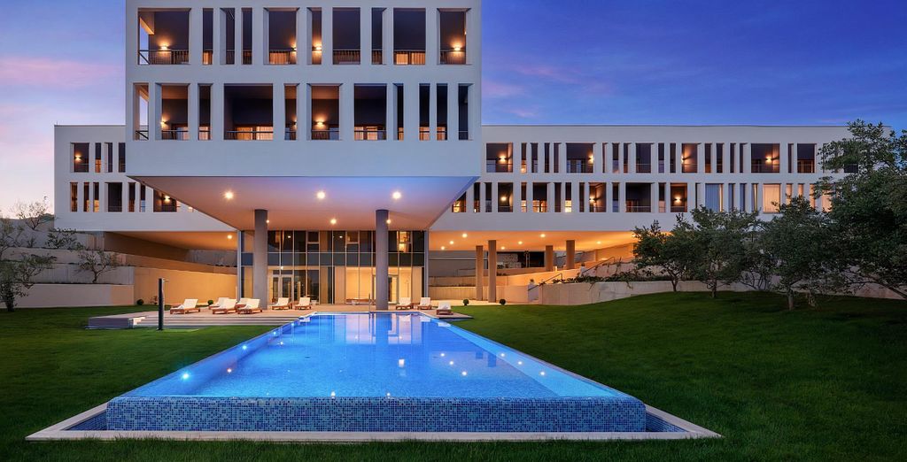 Hotel Salona Palace 4*