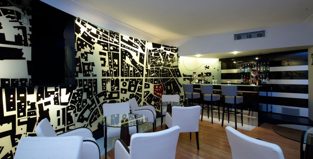 Grand Hotel Piazza Borsa 4*