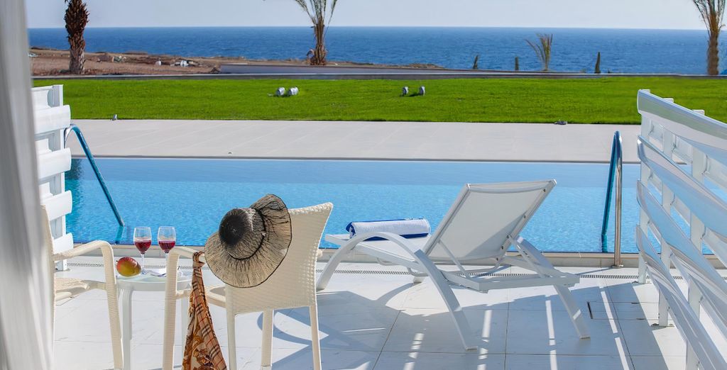 King Evelthon Beach Hotel & Resort 5*
