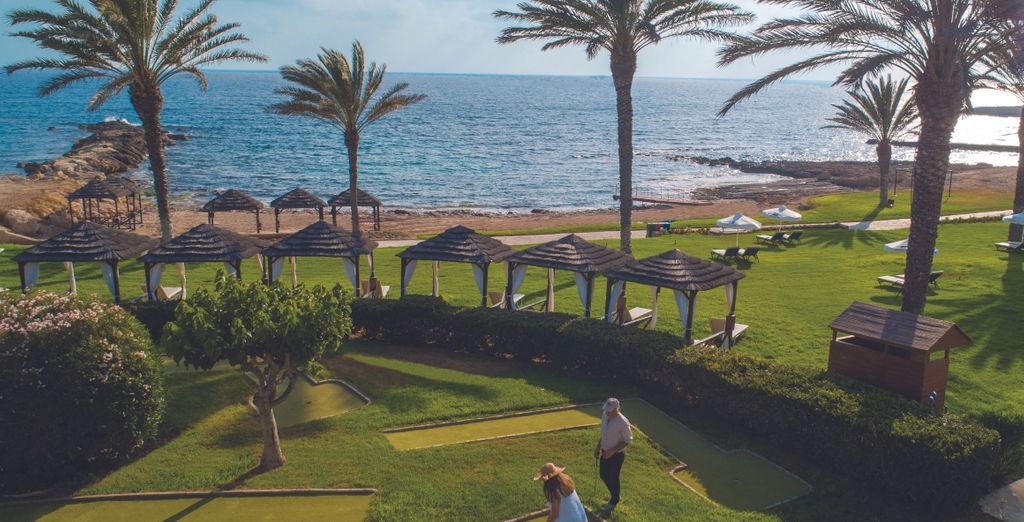 Constantinou Bros Athena Beach Hotel 4*