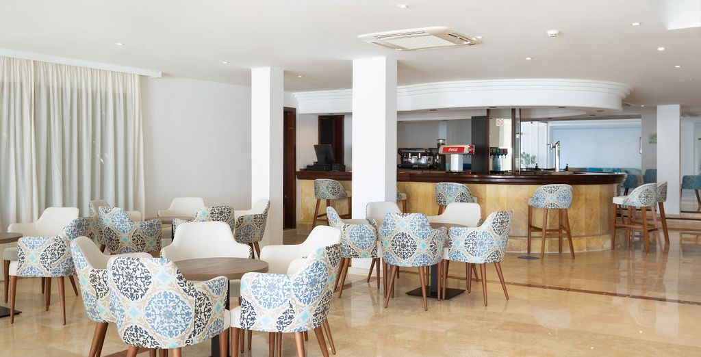 Alua Suites Las Rocas 4*