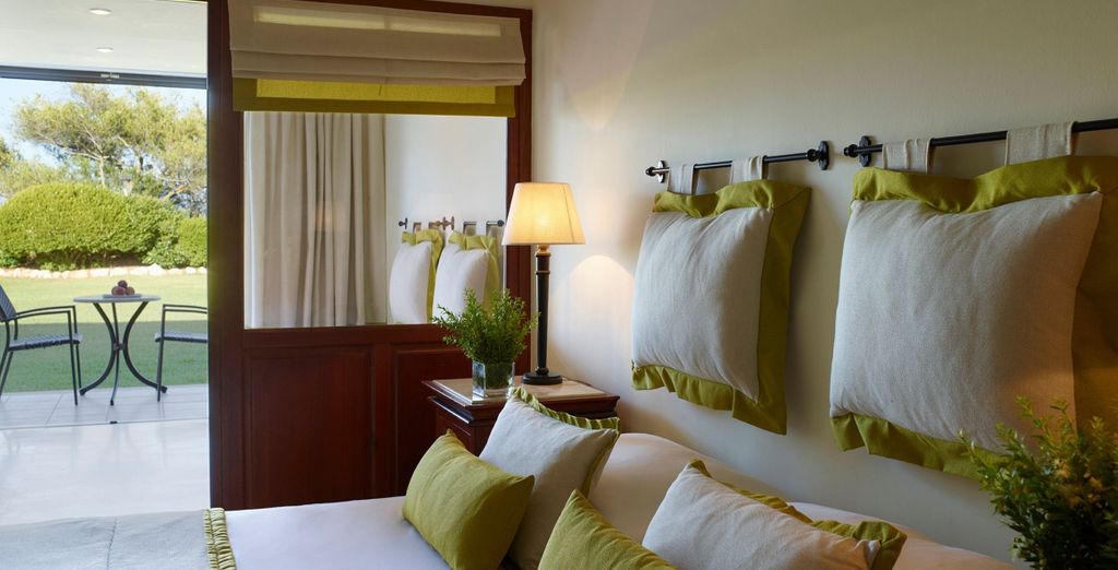 Roda Beach Resort & Spa 5*