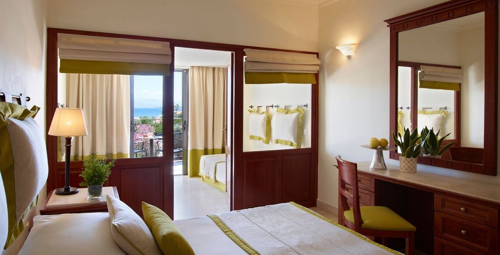 Roda Beach Resort & Spa 5*