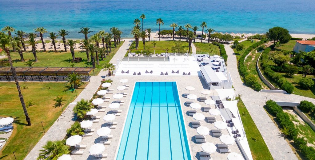 Kassandra Palace Seaside Resort 