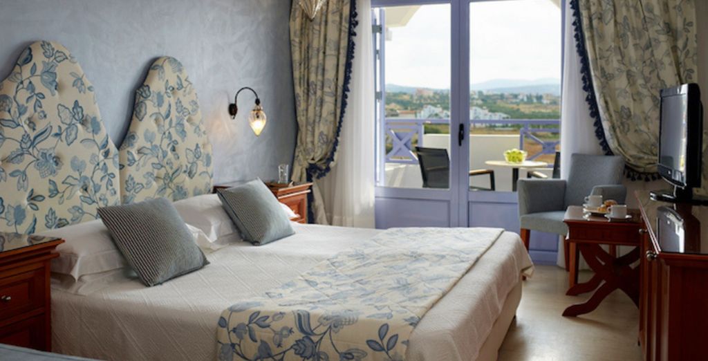 Tour di 6, 8 o 10 notti di Santorini e Creta in hotel 4*/5* 