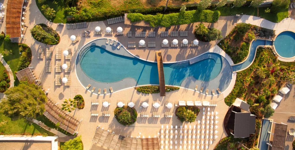 Tonga Tower Design Hotel & Suites 4*