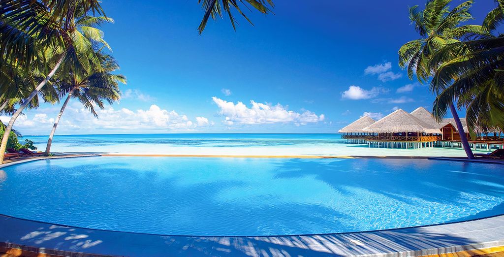 Medhufushi Island Resort 4*