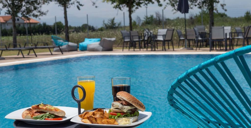 Mythic Summer Hotel 4*