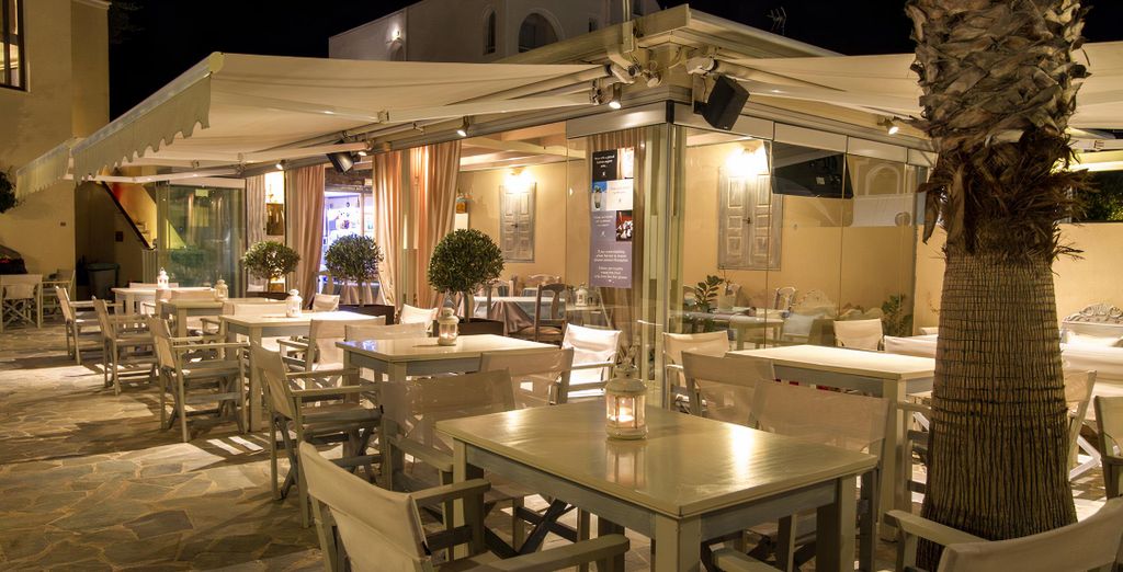 Tour di Atene, Paros e Santorini